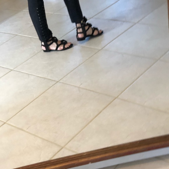 Chanel ankle wrap shoes with pearls and flowers - Picture 7 of 8